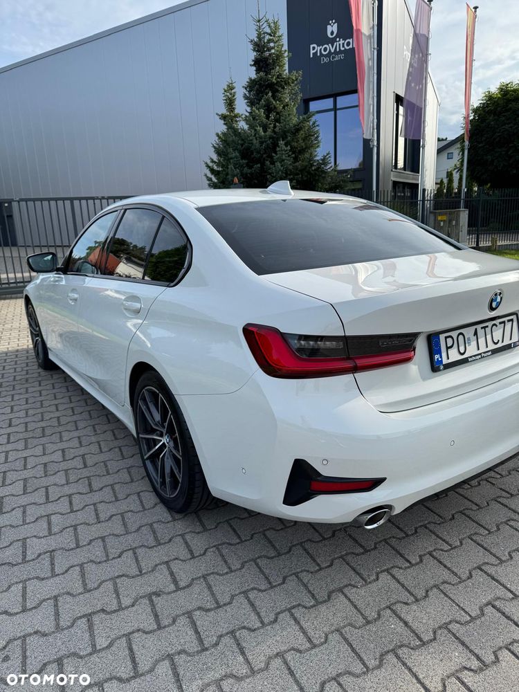 BMW Seria 3 318i Sport - 4