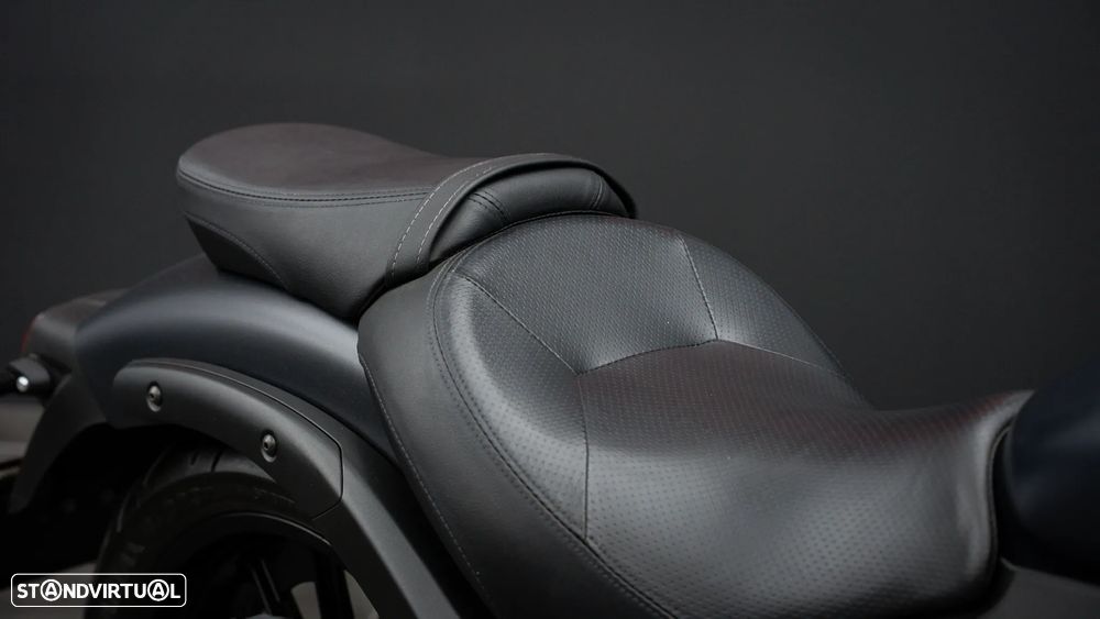 Kawasaki Vulcan 650 S - 10