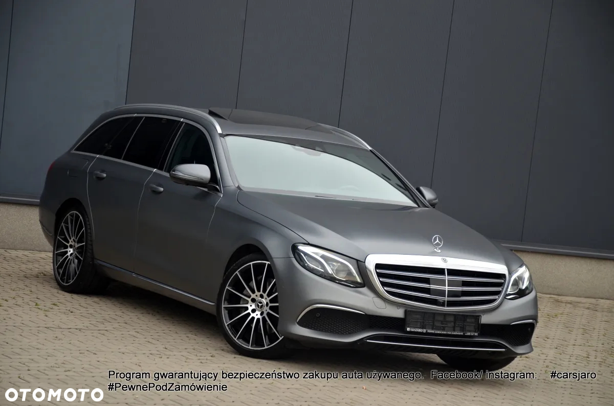 Mercedes-Benz Klasa E 220 d 4Matic T 9G-TRONIC Exclusive - 39