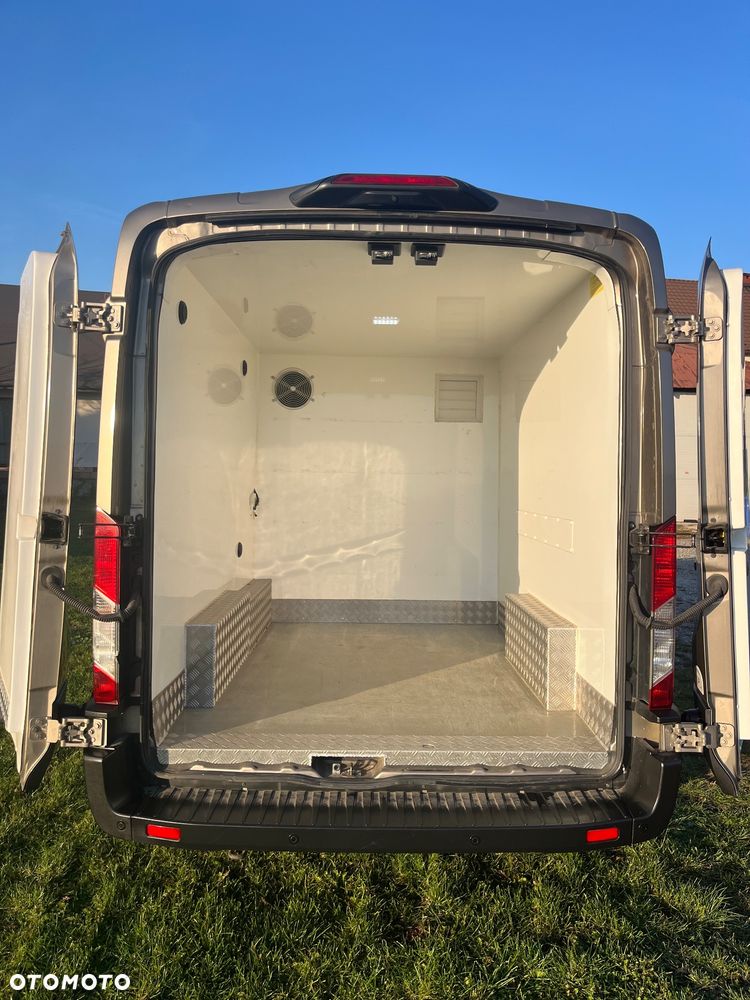 Ford Transit - 12