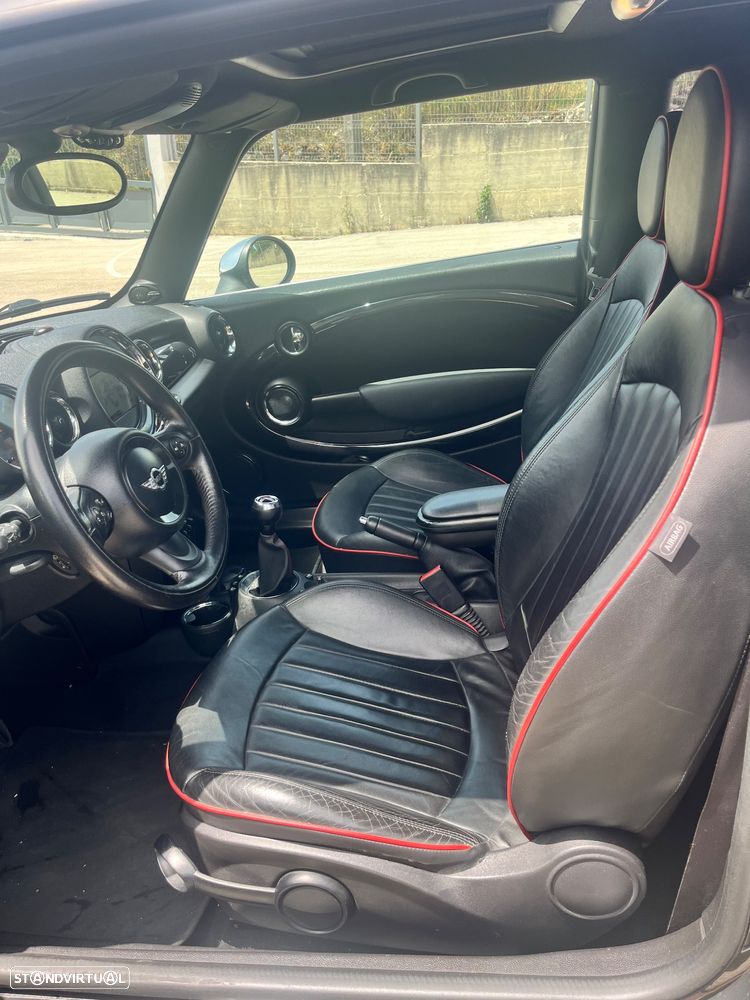 MINI Coupé John Cooper Works - 12
