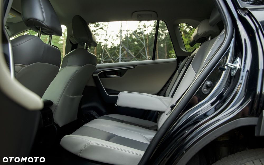 Toyota RAV4 2.5 Hybrid Executive 4x4 - 36