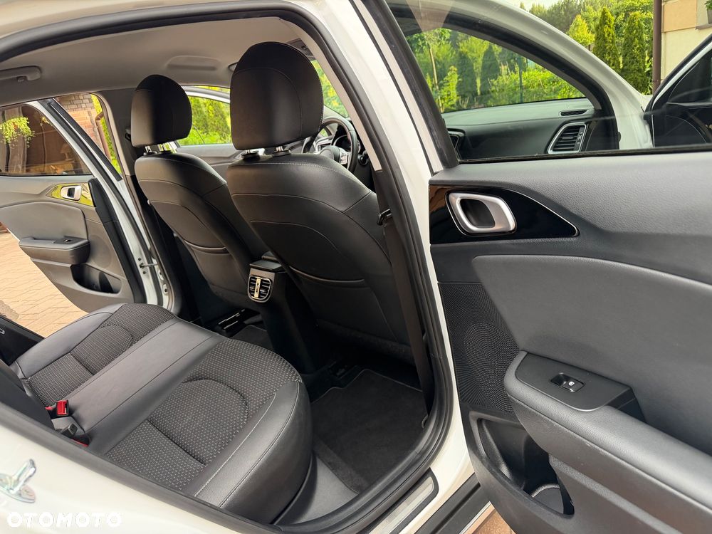 Kia XCeed 1.6 CRDi DCT7 LAUNCH EDITION - 27