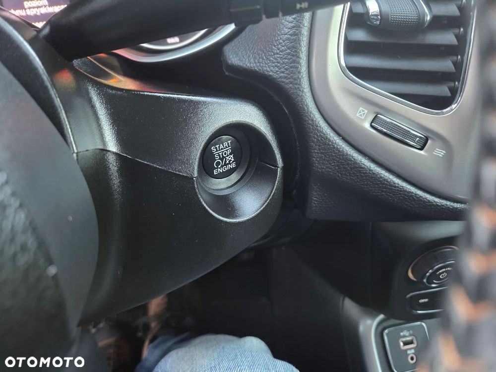 Jeep Compass 1.4 MultiAir Longitude - 21