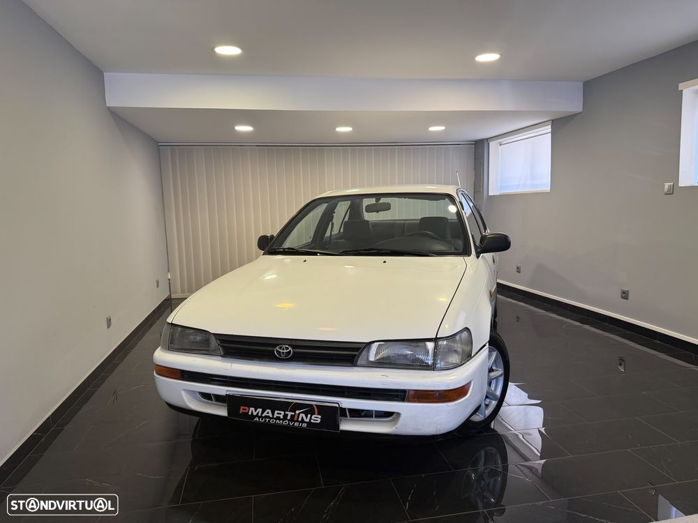 Toyota Corolla Sedan 1.3 XLi - 2