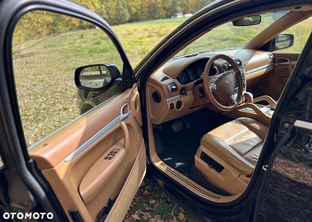 Porsche Cayenne - 7