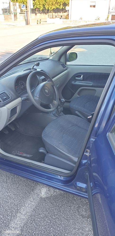 Renault Clio 1.5 dCi Authentique - 4