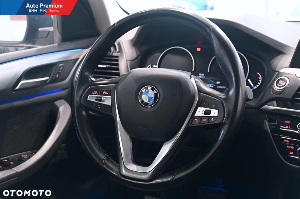 BMW X3 xDrive20d Advantage - 16