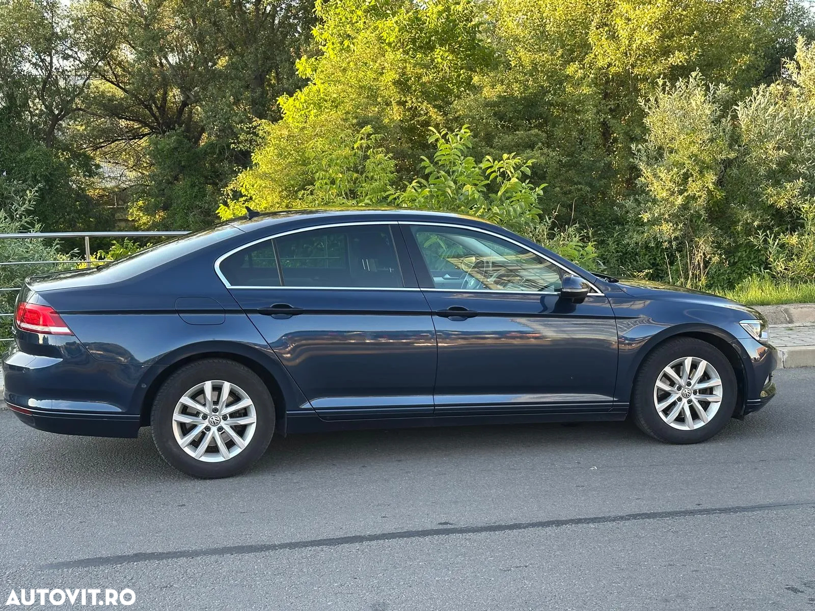 Volkswagen Passat - 5