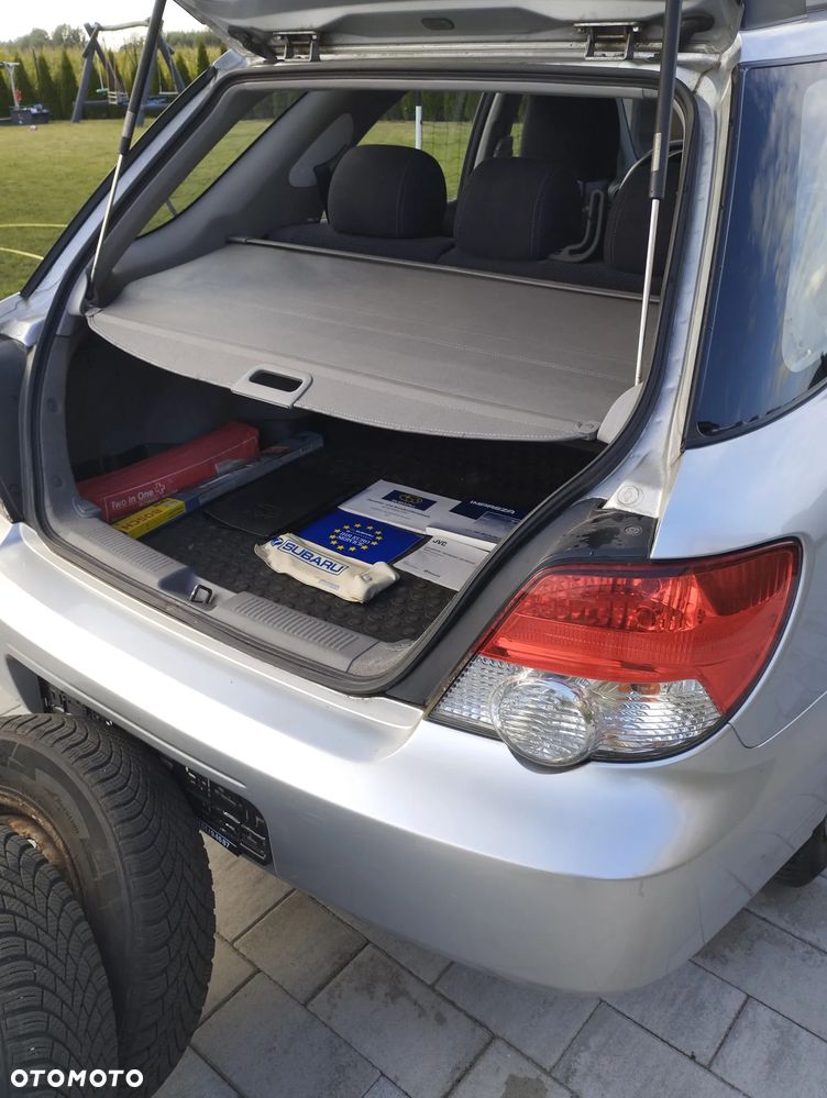 Subaru Impreza 1.6 TS - 2