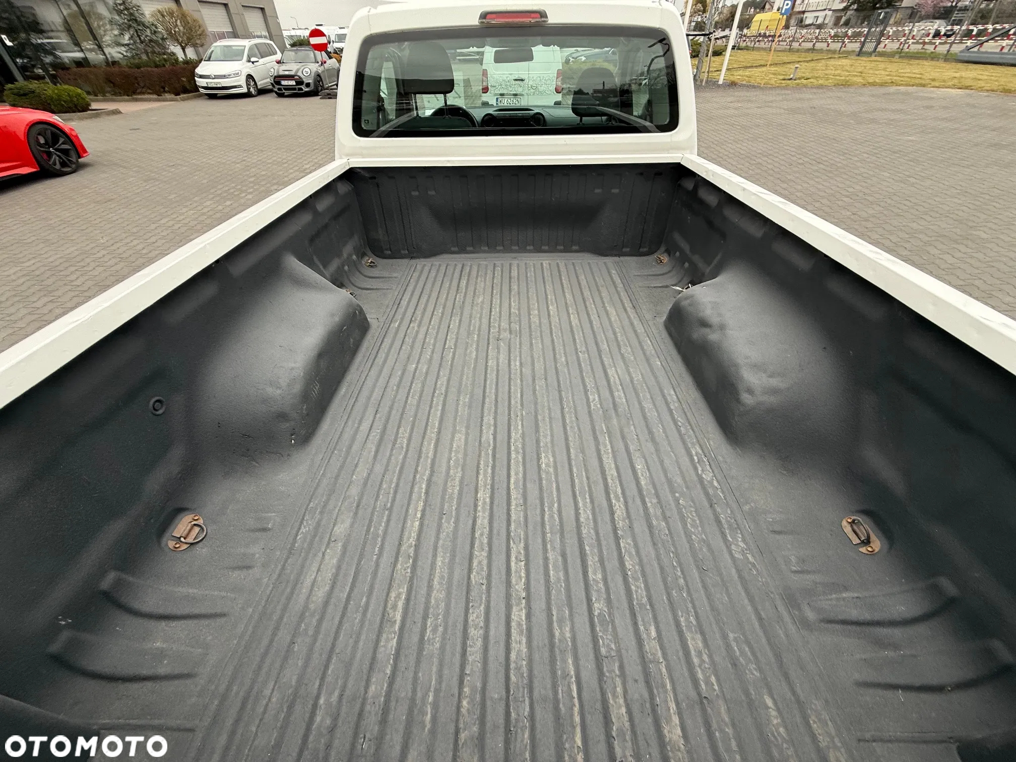 Volkswagen Amarok SC 2.0 TDI 4Mot Basic - 12