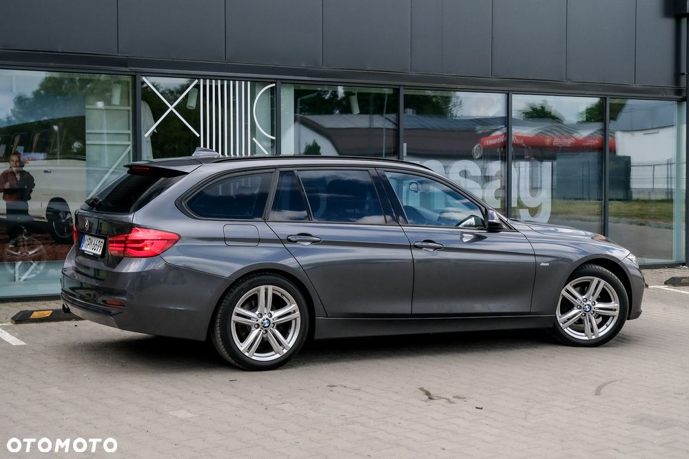 BMW Seria 3 318d Sport Line Shadow - 13