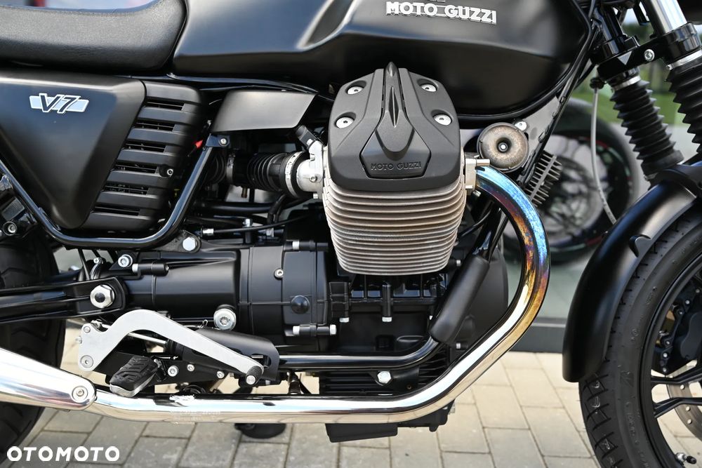 Moto Guzzi V7 - 10