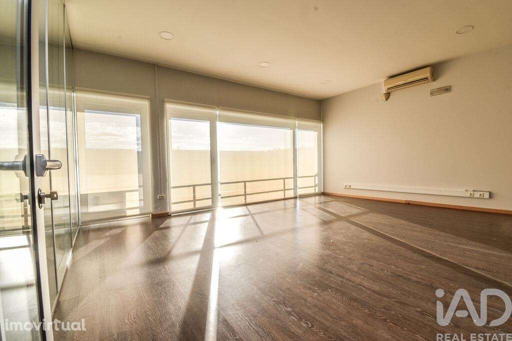 Loja / Estabelecimento Comercial em Marinha Grande de 135,00 m2 - Grande imagem: 3/10