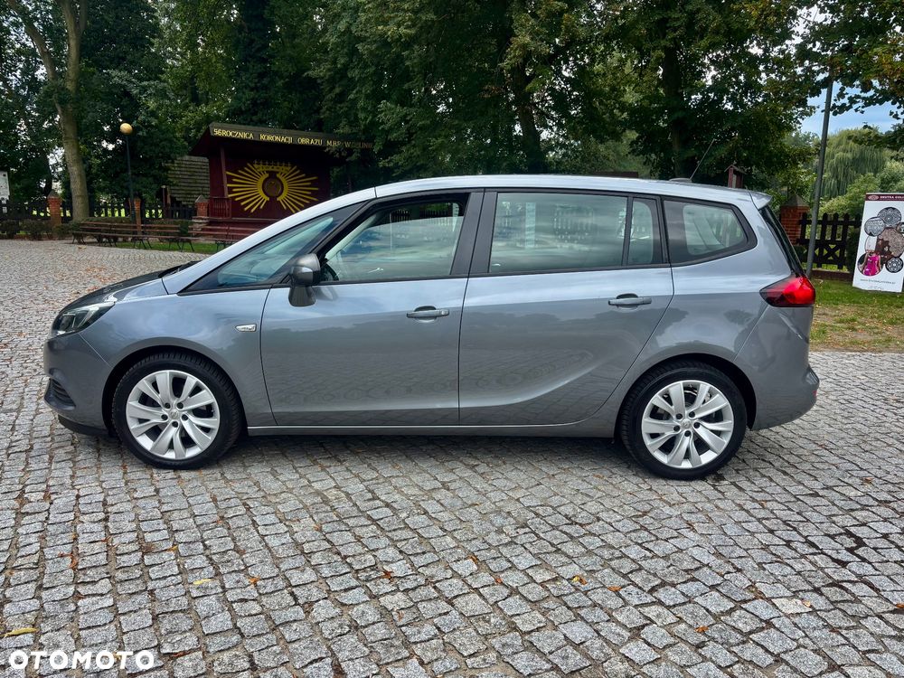 Opel Zafira - 18