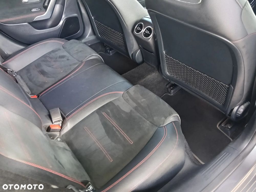 Mercedes-Benz CLA 180 d 7G-DCT AMG Line - 17