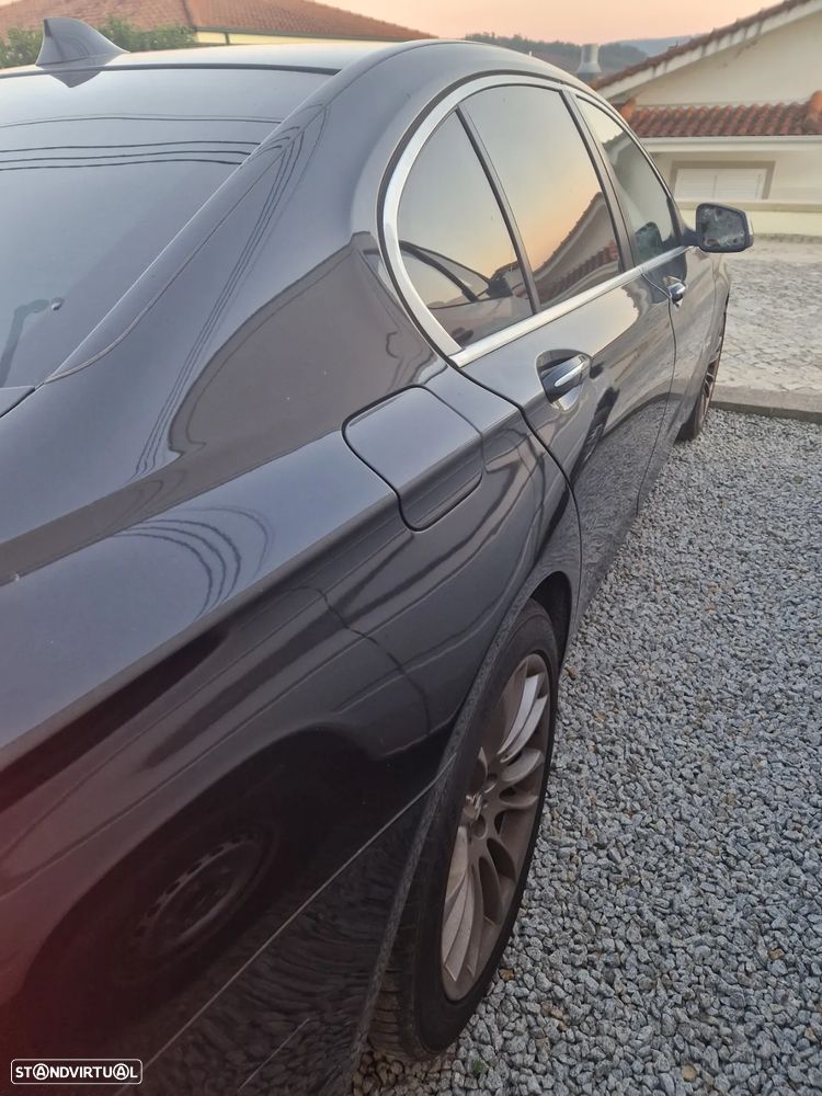 BMW 740 d Pack M - 6