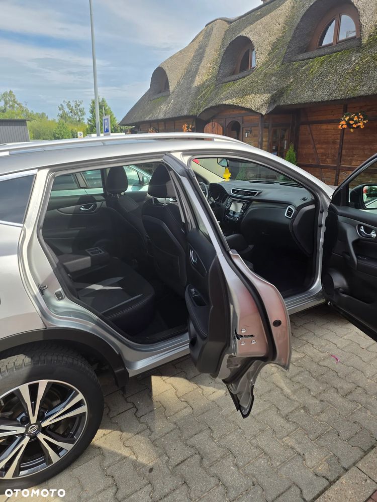 Nissan Qashqai 1.2 DIG-T N-Connecta EU6 - 22