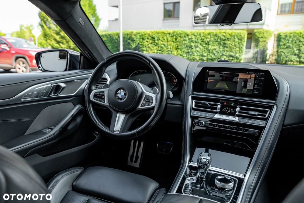 BMW Seria 8 - 35