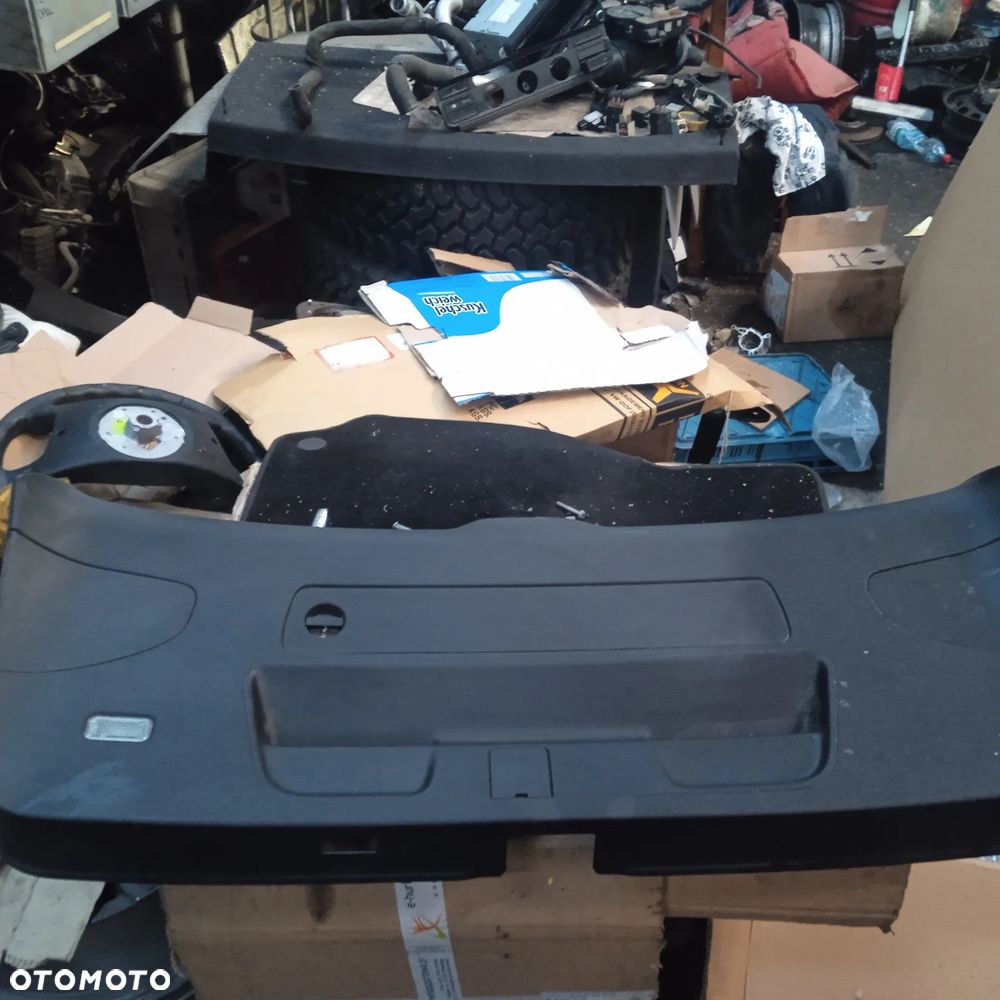 Tapicerka klapy A4 B9 kombi - 2