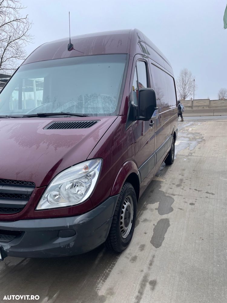 Mercedes-Benz Sprinter - 2