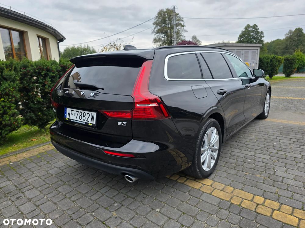 Volvo V60 T4 Momentum Pro - 3