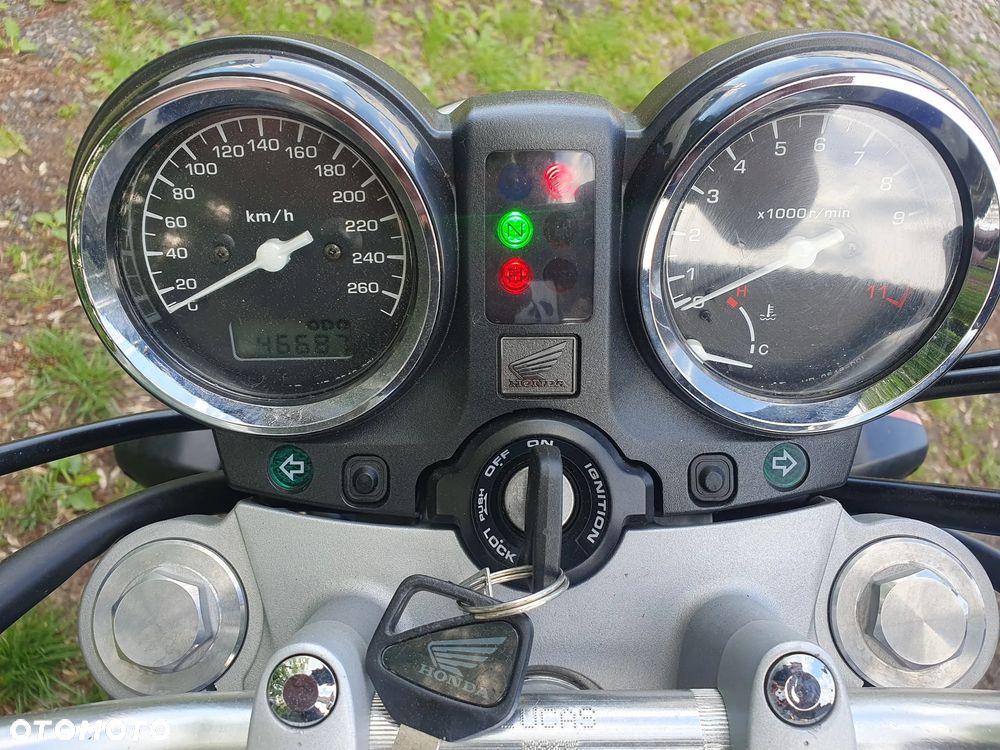 Honda Hornet - 13