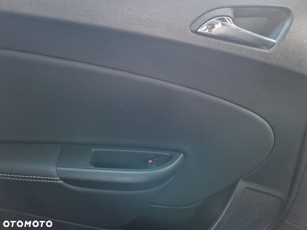 Opel Astra 1.6 CDTI Cosmo - 24