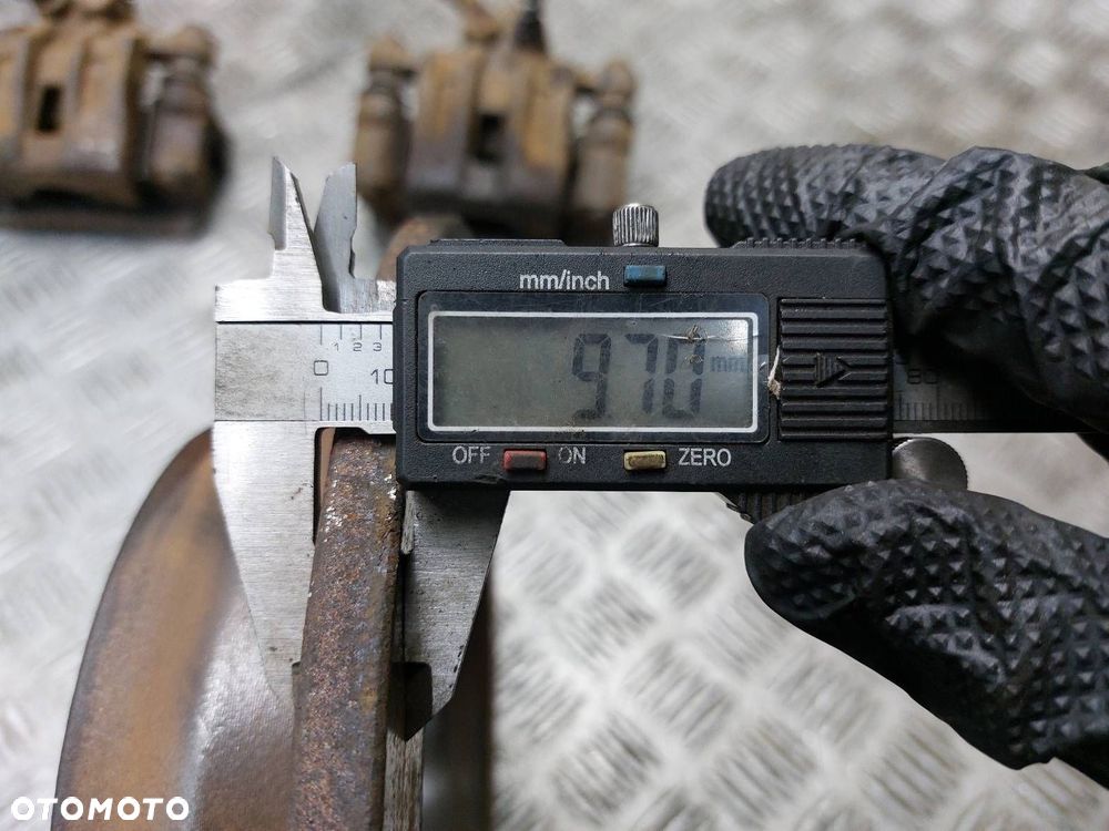 TARCZE HAMULCOWE TYŁ + ZACISKI HYUNDAI I30 I 1.6 CRDI - 6