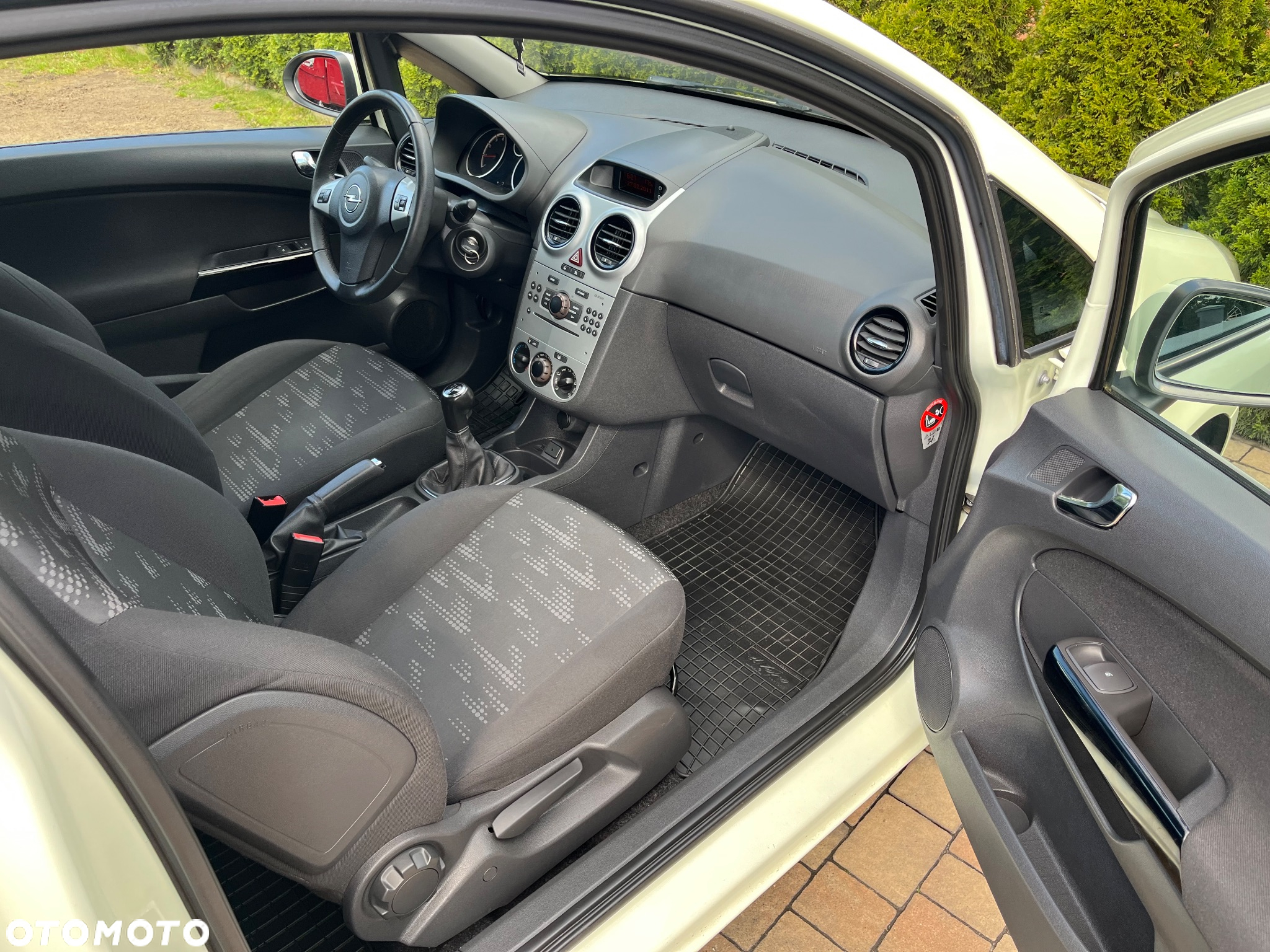 Opel Corsa 1.4 16V Color Edition - 22