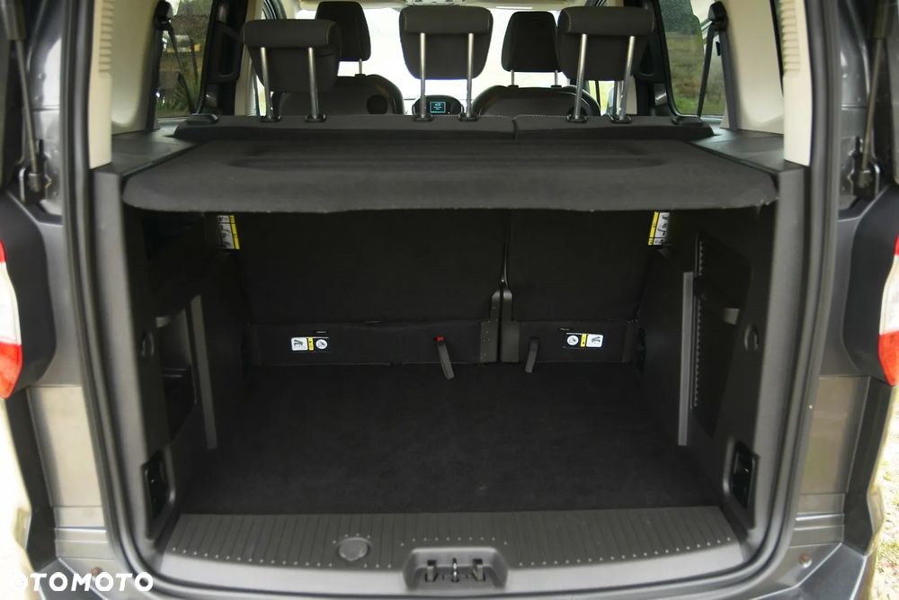 Ford Tourneo Courier 1.5 TDCi Titanium - 19