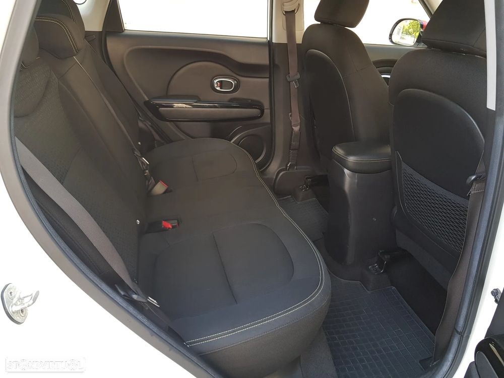 Kia Soul 1.6 CRDi TX - 41