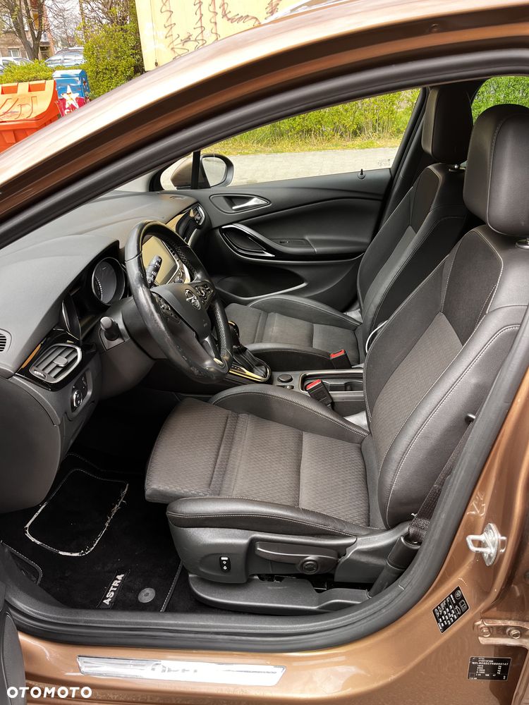 Opel Astra 1.4 T Elite S&S - 4
