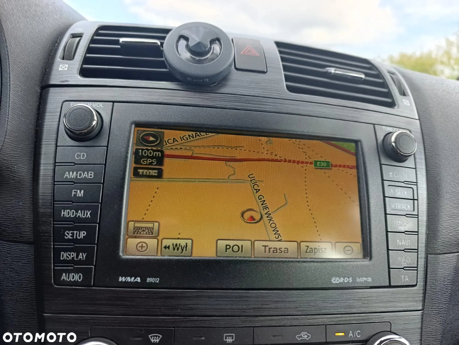 Toyota Avensis 2.0 Prestige NAVI - 24