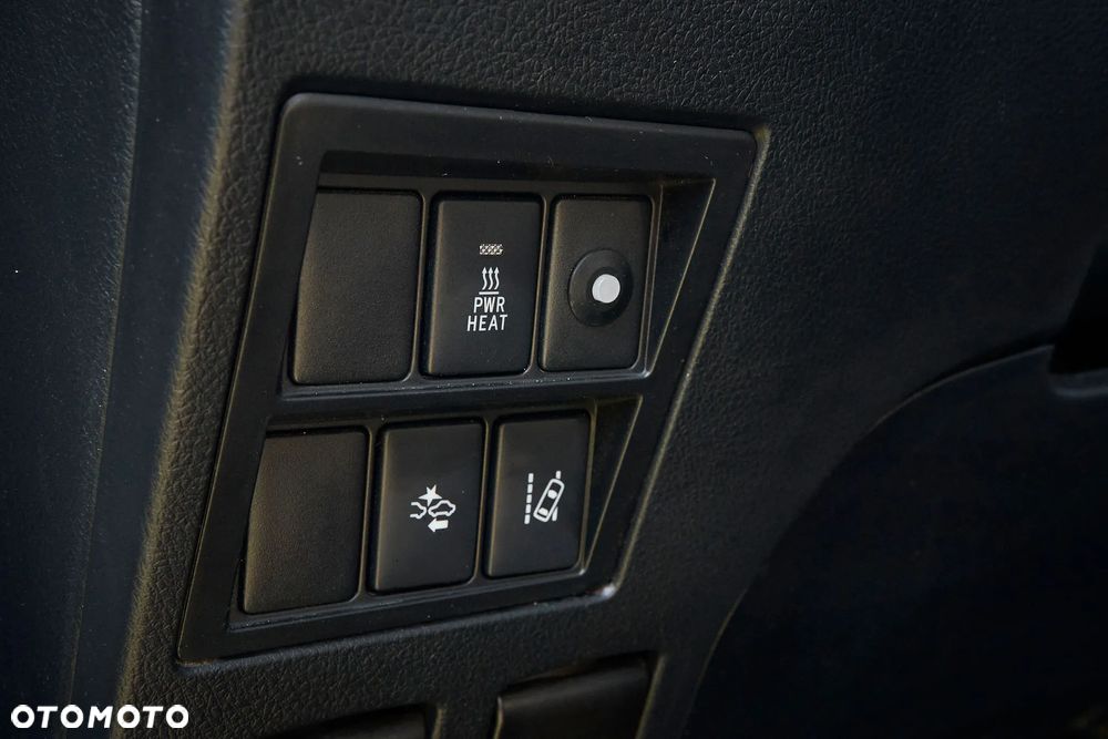 Toyota Hilux 2.4 D-4D Double Cab SR5 4x4 - 24