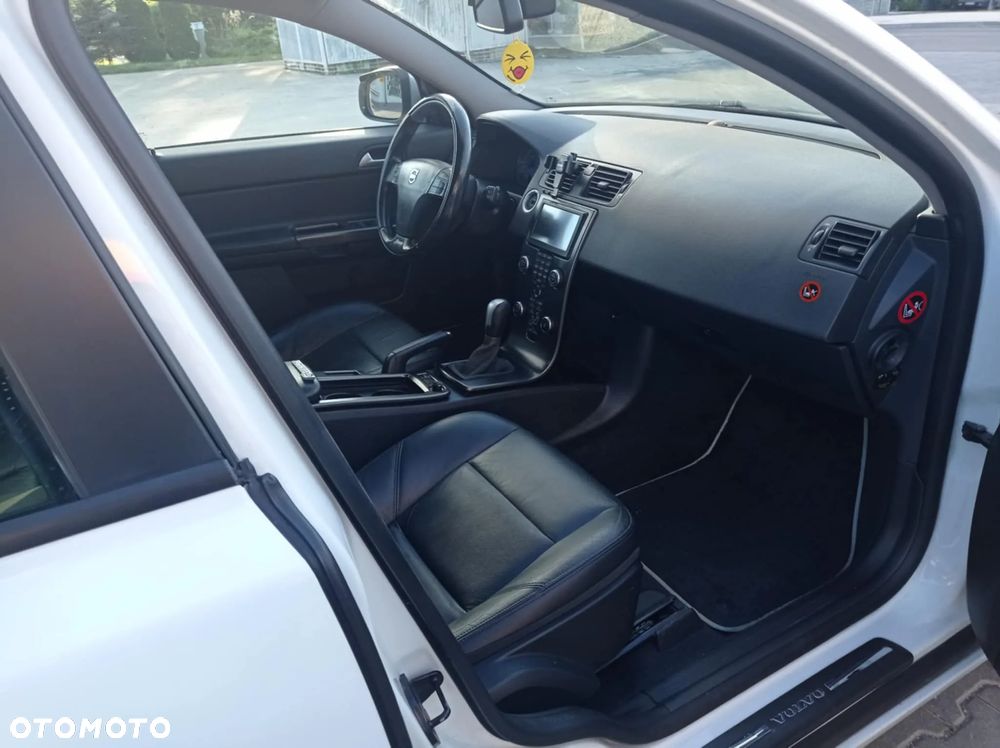 Volvo V50 D2 R-Design - 5