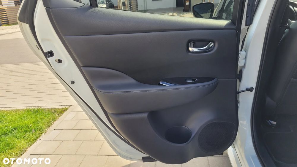 Nissan Leaf 40 kWh Tekna - 14