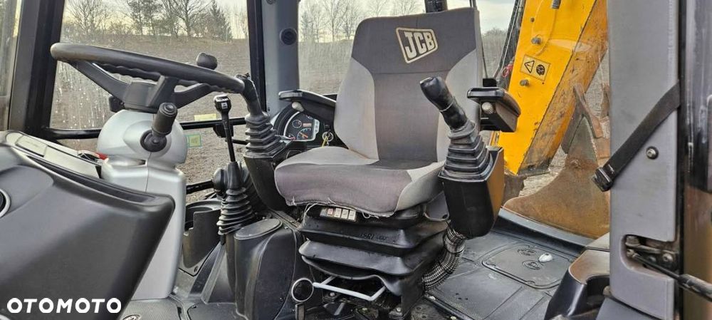 JCB 3CX - 7