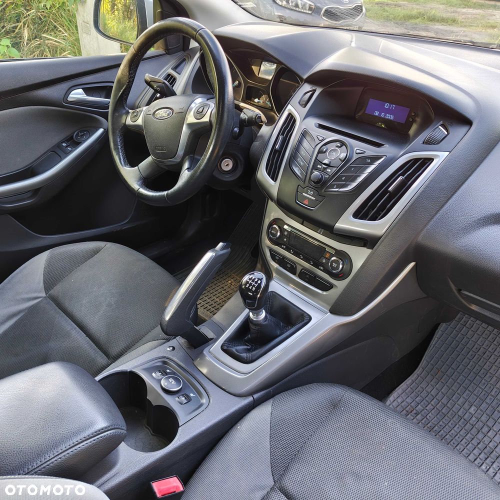 Ford Focus - 8