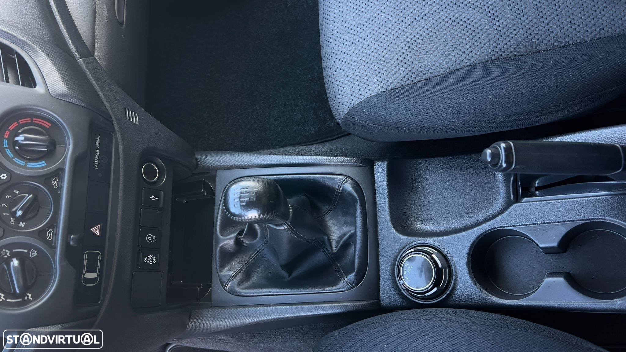 Mitsubishi L200 2.4 DI-D CD Invite Space Cab 3L 4WD - 14
