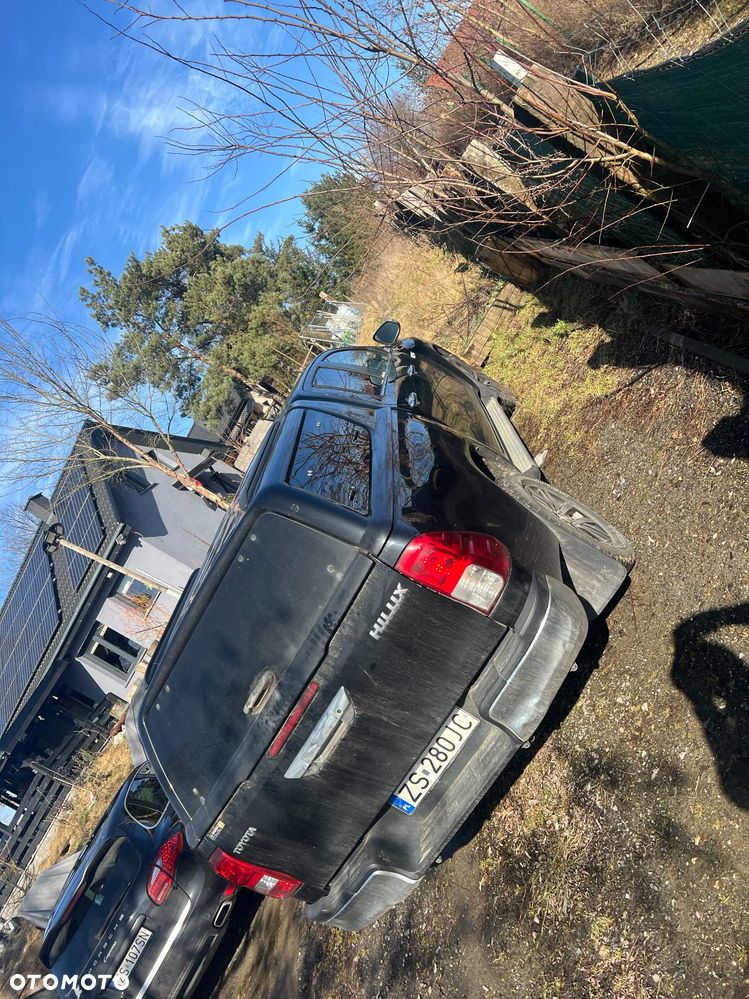 Toyota Hilux - 3