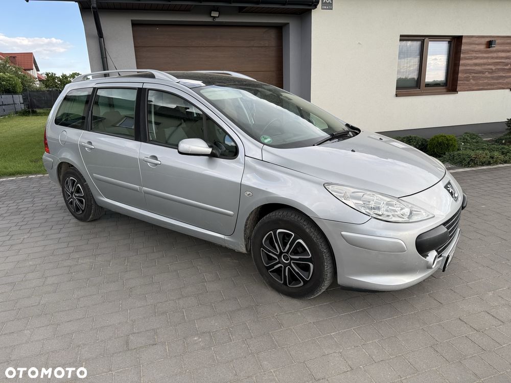 Peugeot 307 - 1