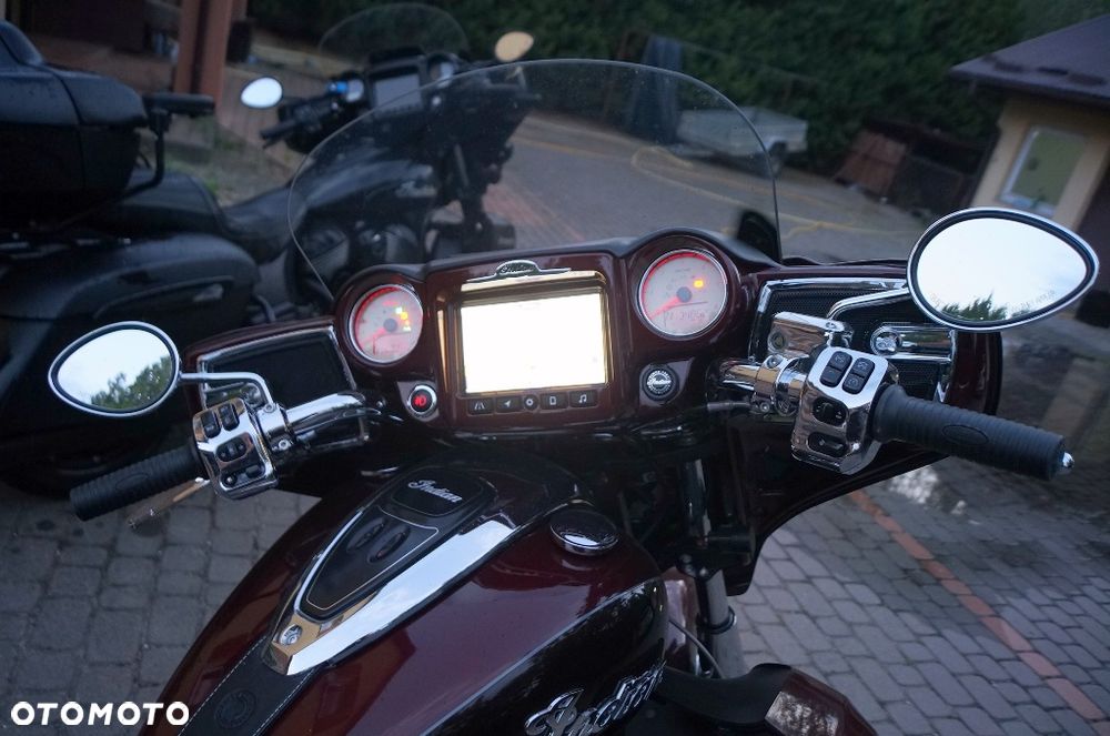 Indian Roadmaster - 9