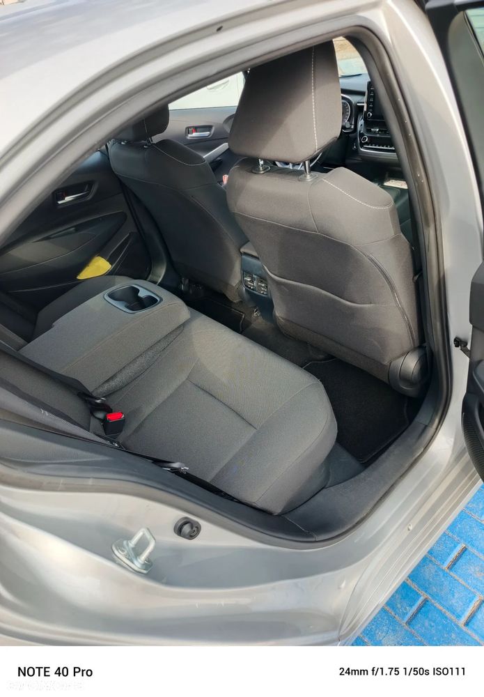 Toyota Corolla 1.8 Hybrid Active - 11