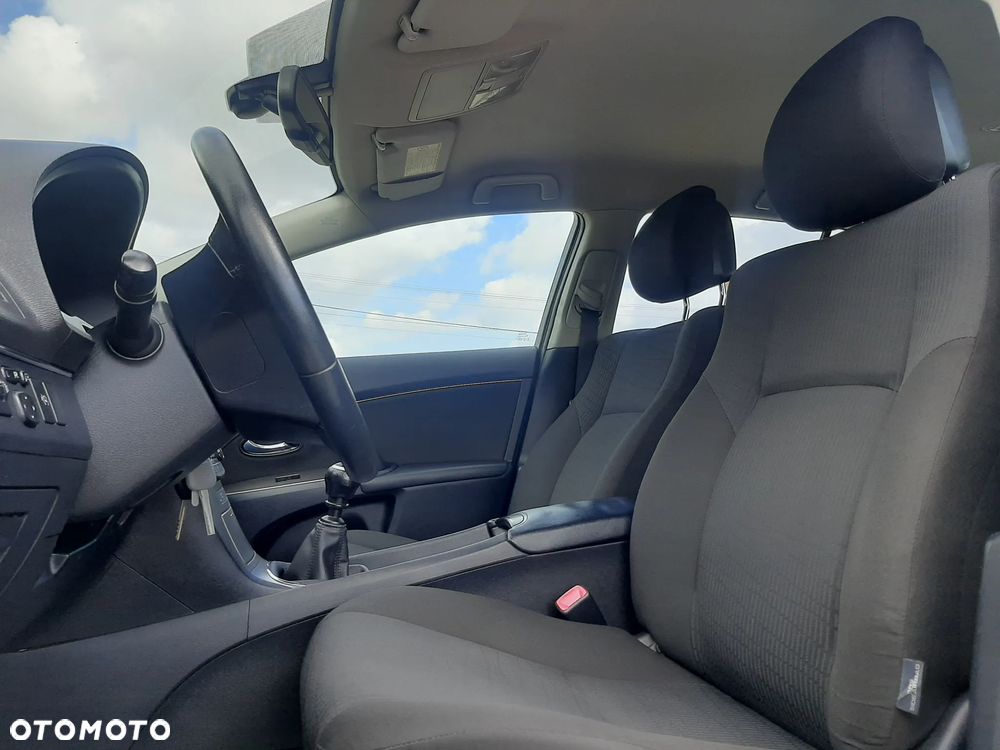 Toyota Avensis 1.8 Executive - 16