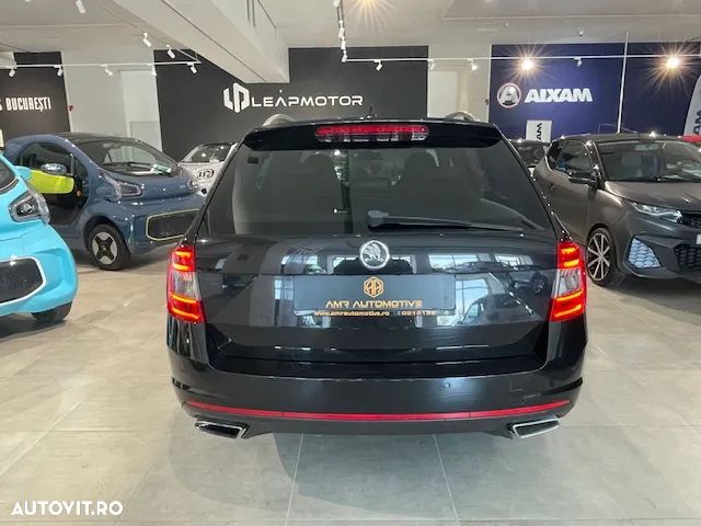 Skoda Octavia Combi Diesel 2.0 TDI DSG RS - 37