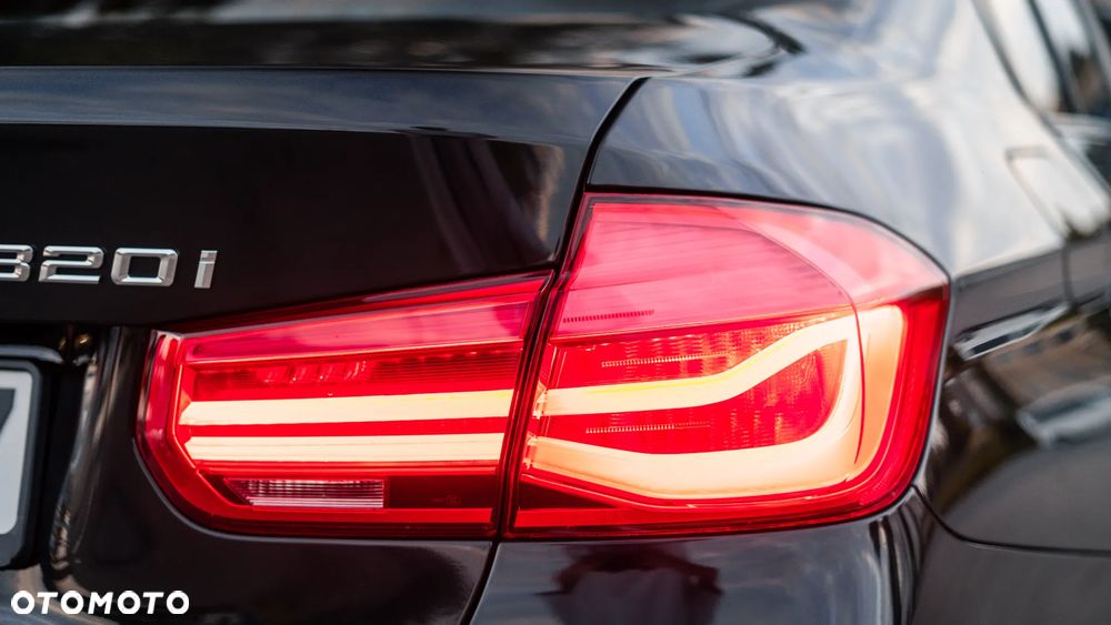 BMW Seria 3 320i GPF xDrive - 8