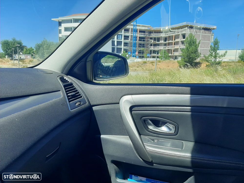 Renault Laguna - 1