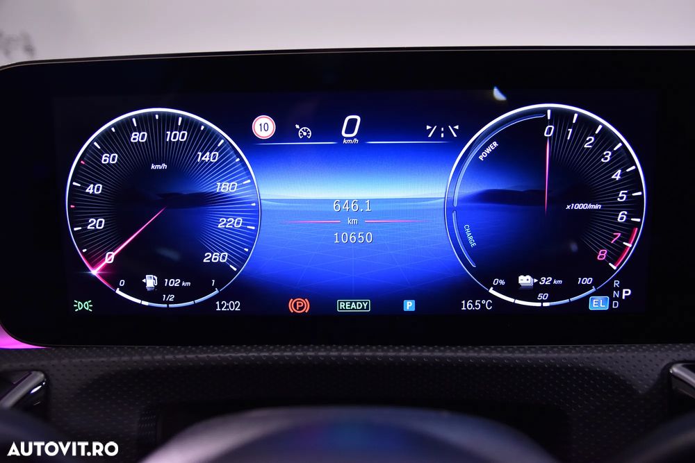 Mercedes-Benz CLA 250 e 8G-DCT - 12