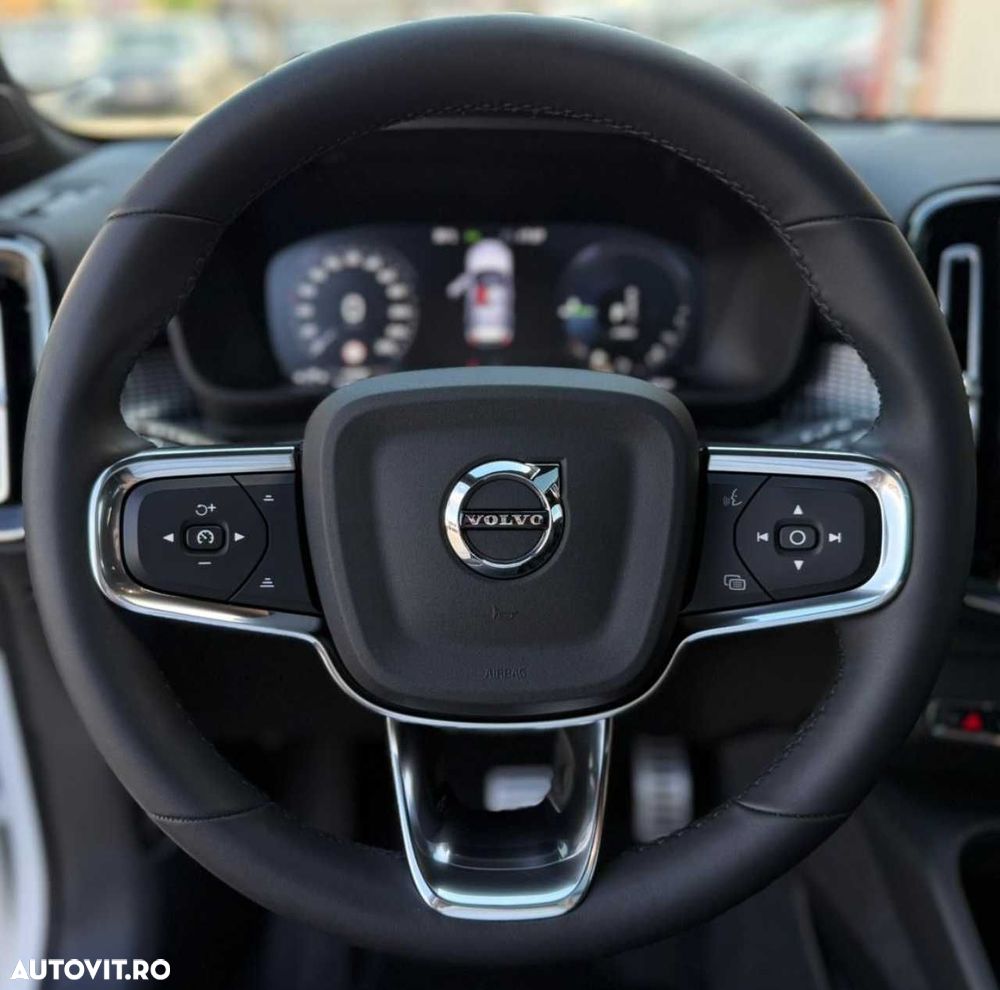 Volvo XC 40 Recharge T5 Twin Engine AT7 R-Design - 23